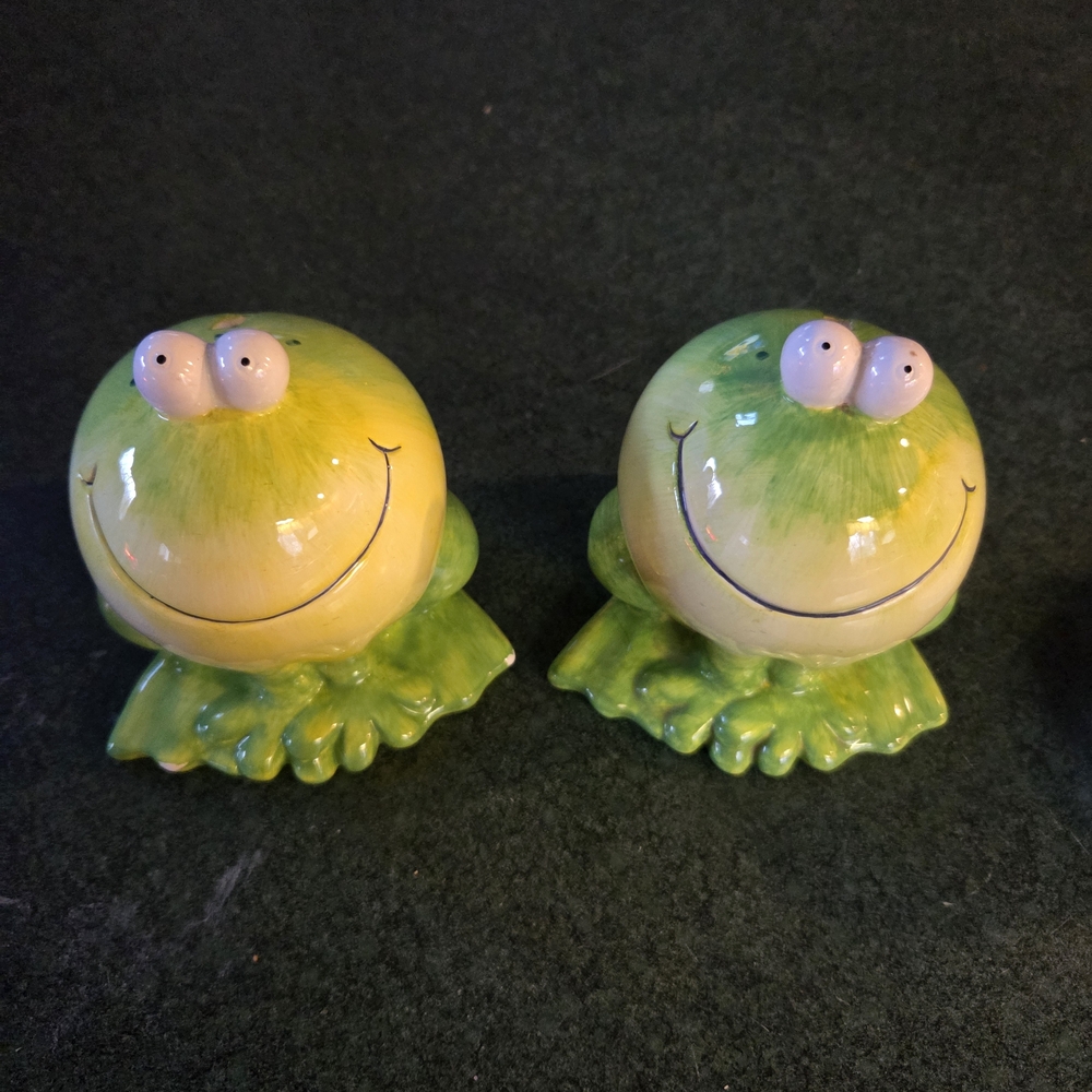 Vintage Ceramic Cheerful Green Frog Banks Set Of 2